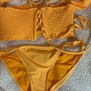 YELLOW KINI